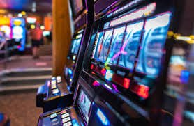 Live roulette wheel and dealer at bni4d slot studio
